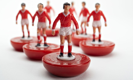 Subbuteo football players